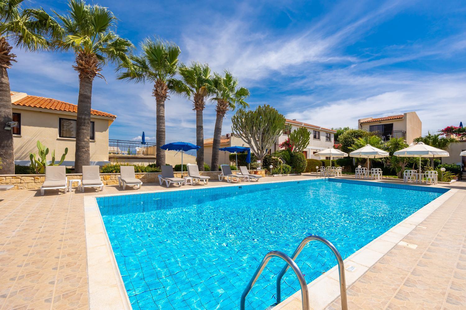 Tavros Hotel Apartments Полис Экстерьер фото