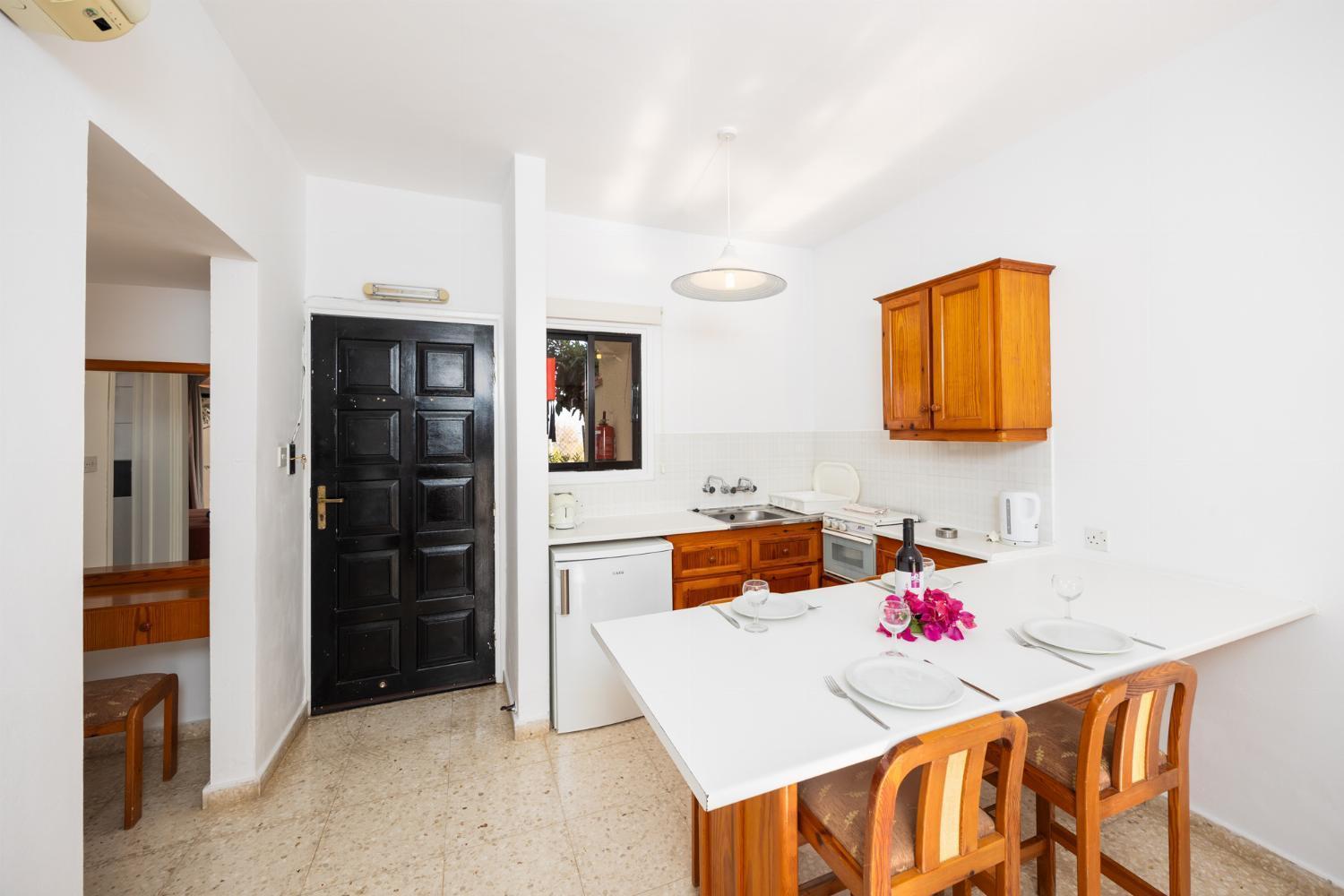 Tavros Hotel Apartments Полис Экстерьер фото