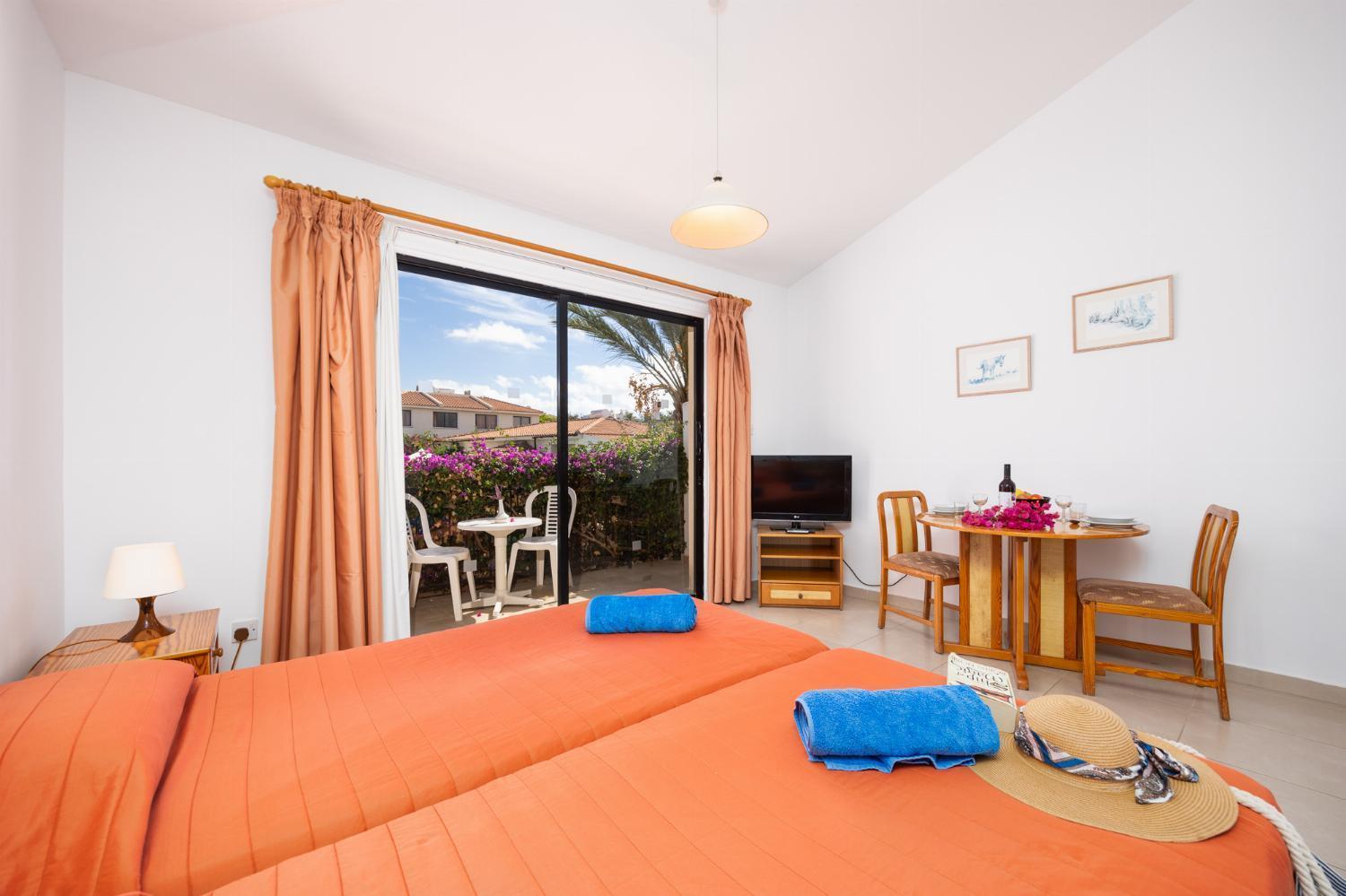 Tavros Hotel Apartments Полис Экстерьер фото