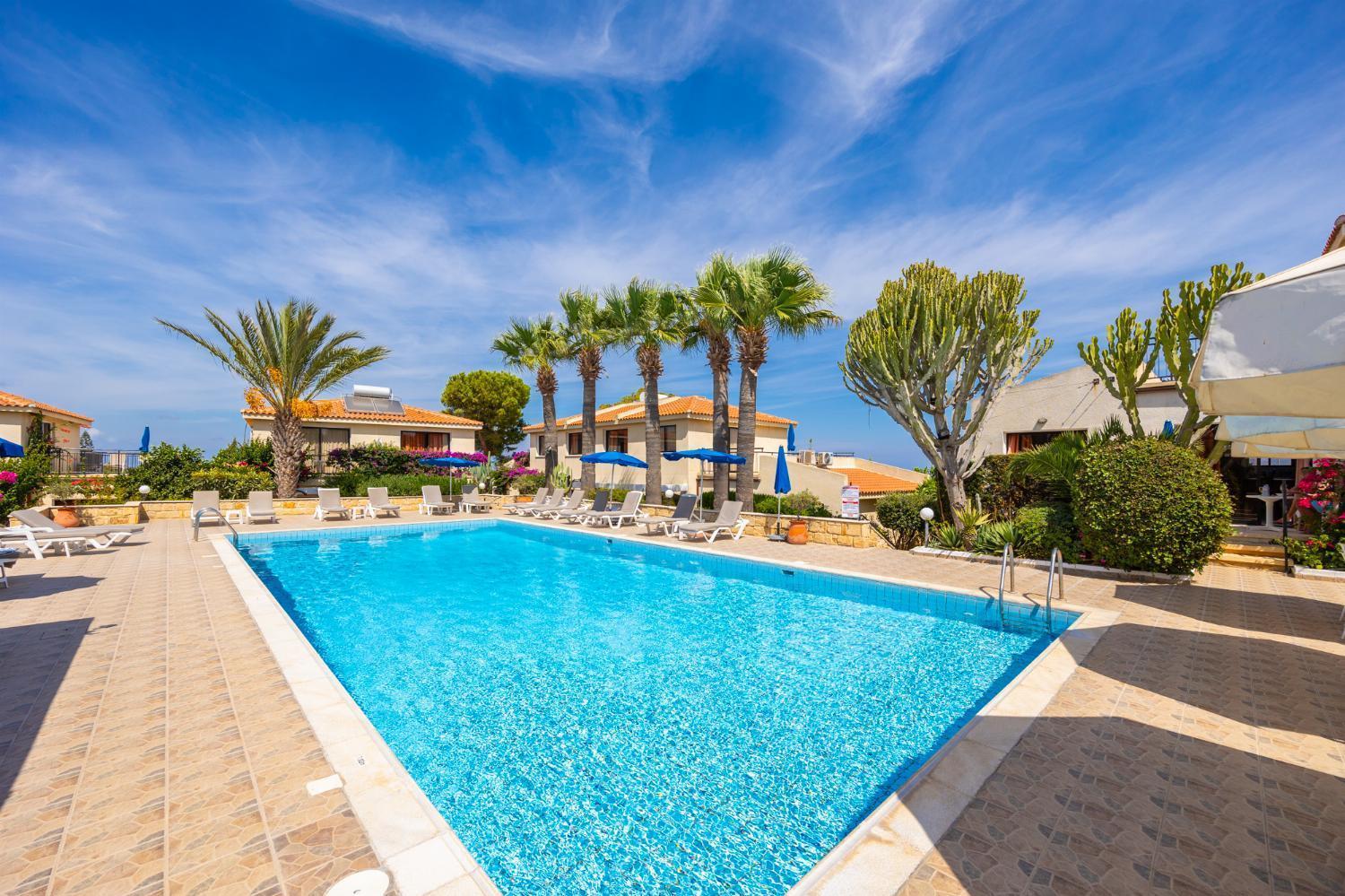 Tavros Hotel Apartments Полис Экстерьер фото