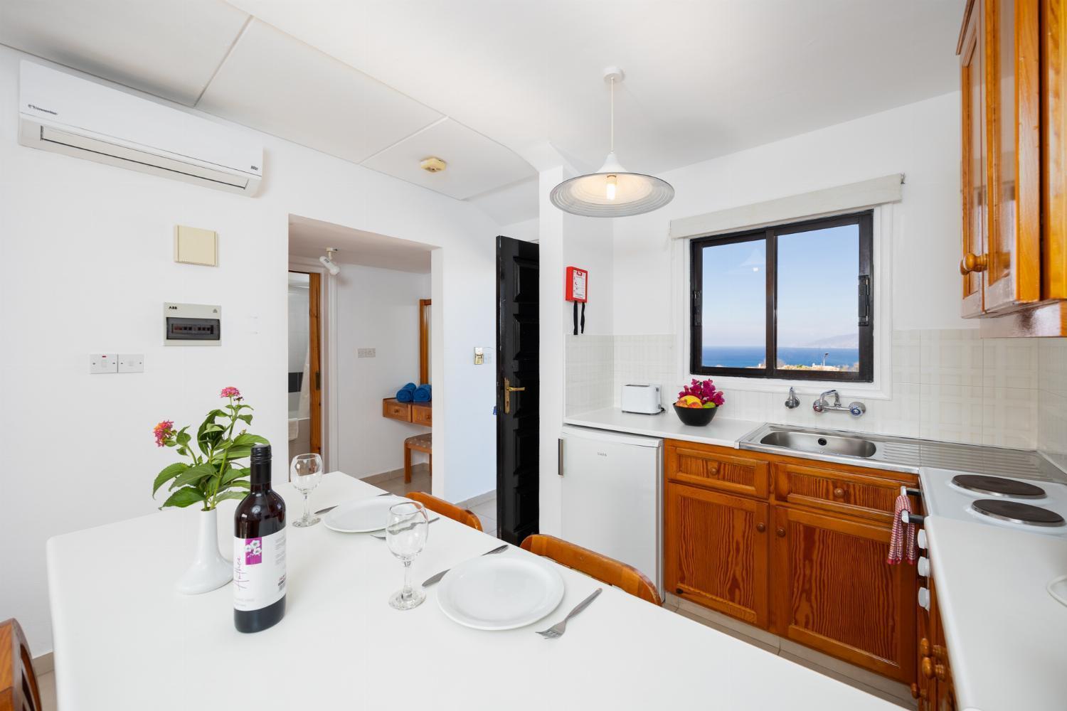Tavros Hotel Apartments Полис Экстерьер фото