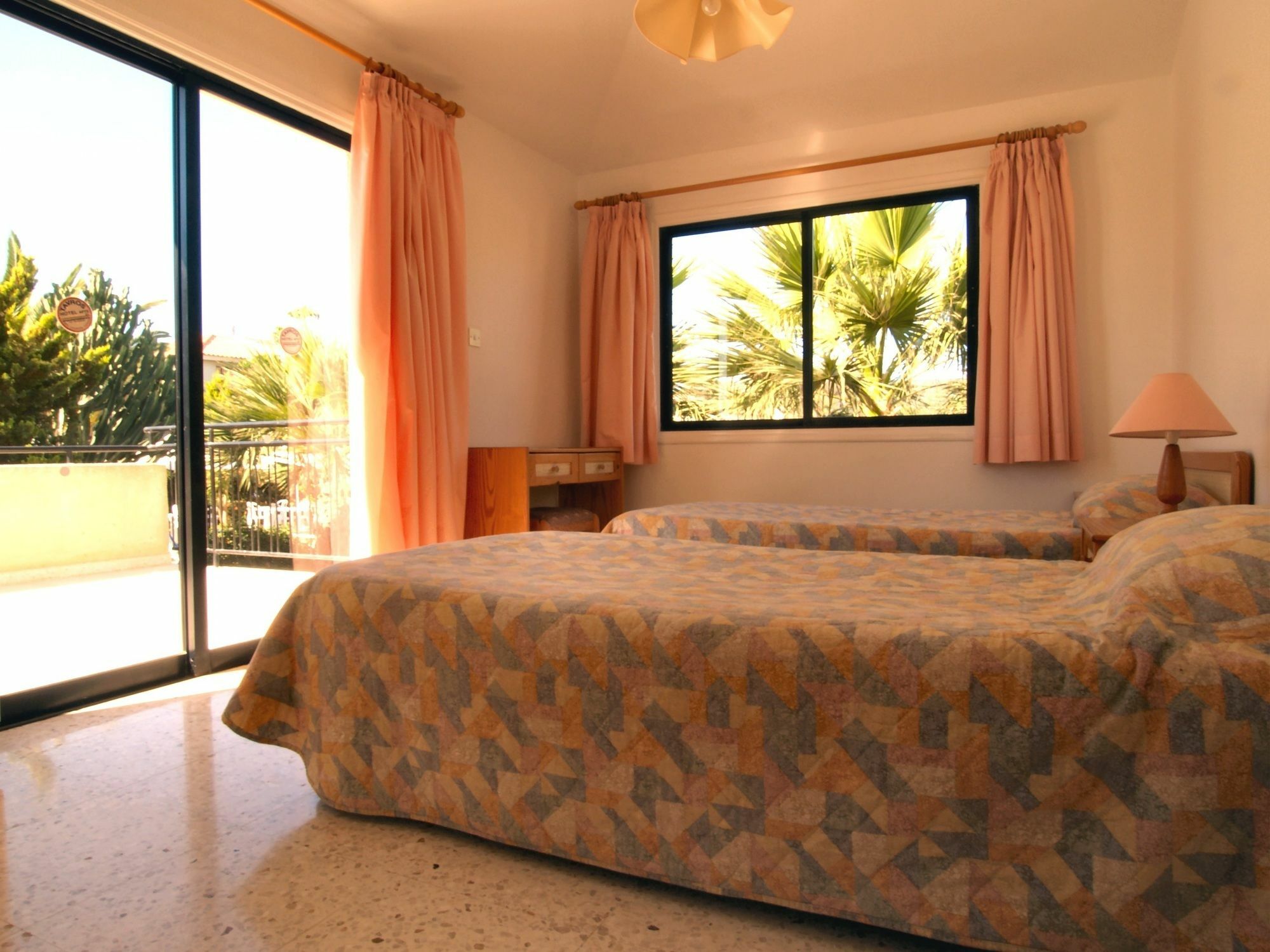 Tavros Hotel Apartments Полис Экстерьер фото